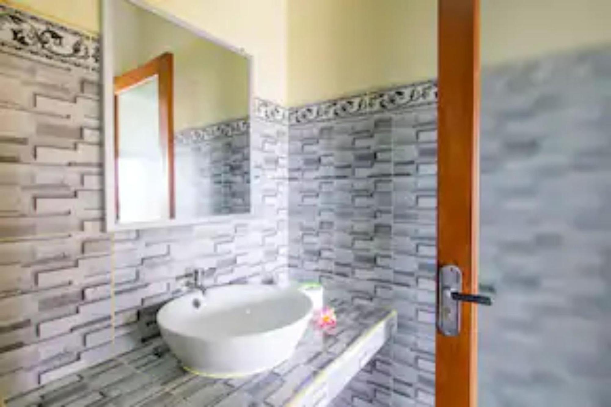 Pondok Lulik Homestay Canggu Eksteriør billede